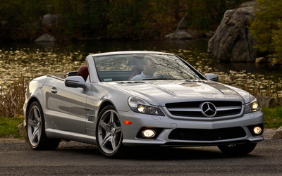 2012 Mercedes-Benz SL550 Front View