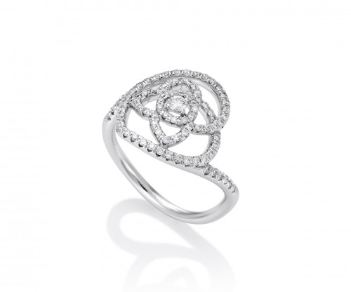 De Beers' Enchanted Lotus Ring